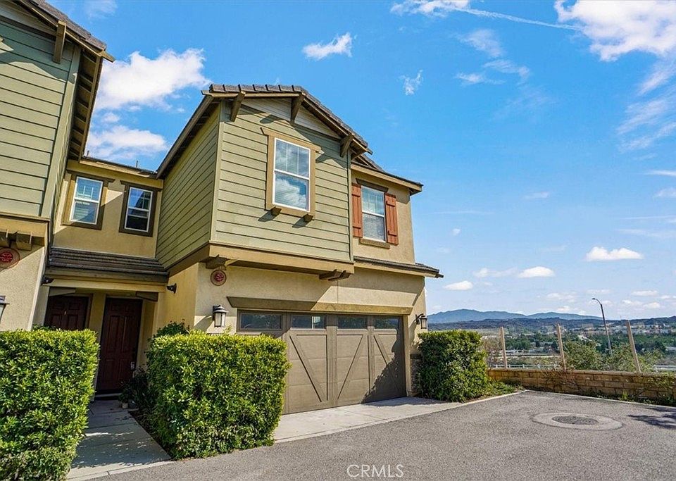 1st image of 22096 Barrington Way