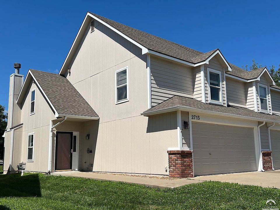 1st image of 2715 Grand Cir