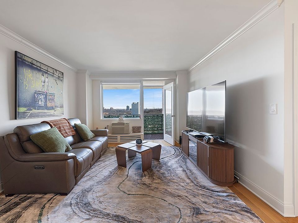 1st image of 5800 Arlington Ave APT 11E