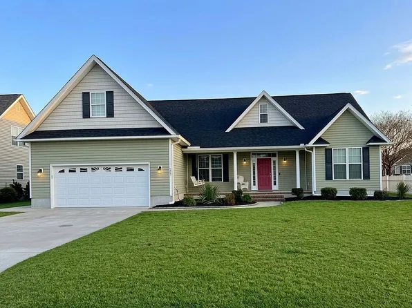 3505 Player Ln, Morehead City, NC 28557