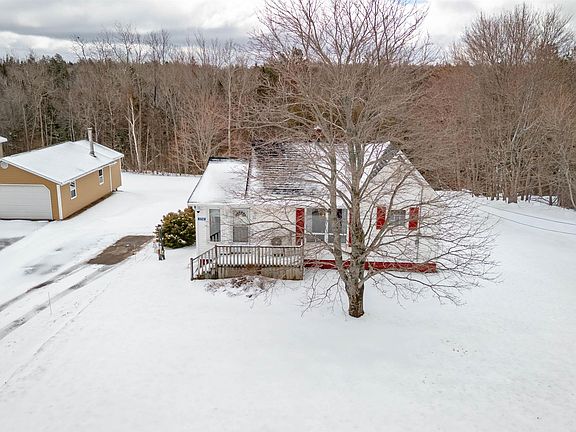 2nd image of 1212 Gladstone Rd