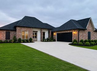 9272 Dovick Rd, Lake Charles, LA 70607