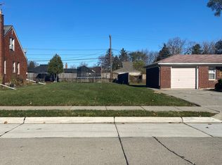 15610 Juliana Ave, Eastpointe, MI 48021