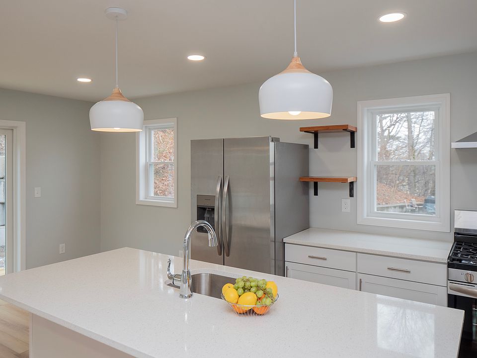 1st image of 99 1st St
