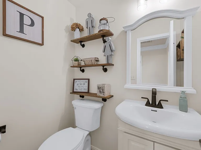 3412 Clegg Dr — Photo 5
