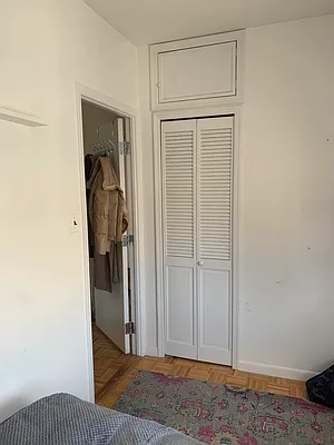 Rented by M.Grossman R.E. Management | media 41