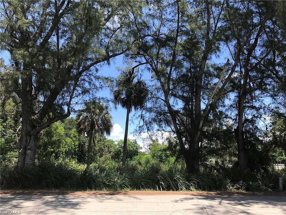 1st image of 2460 Palm Ave
