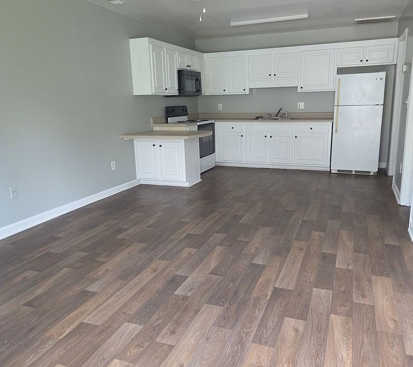 1st image of 123 Keyport Ct #127