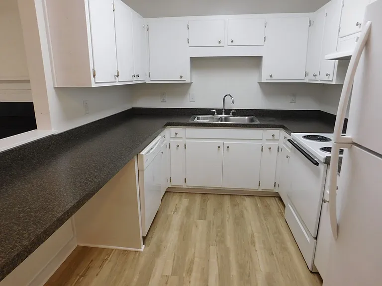 1522 College Way — Photo 9