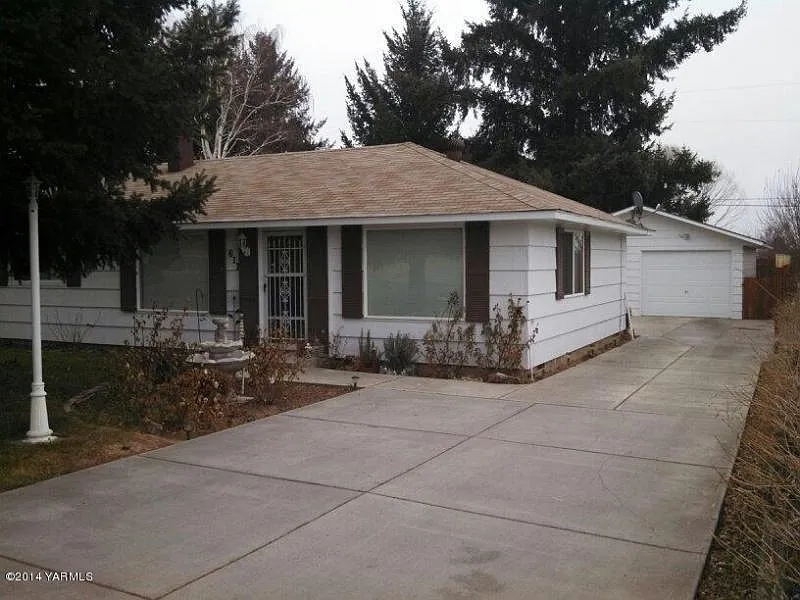 611 N 51st Ave photo 1