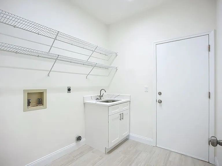 2960 Sandringham Pl — Photo 25