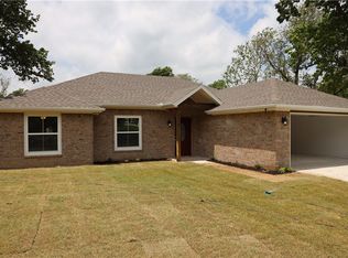 240 NE Terry St, Decatur, AR 72722