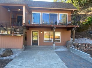 34 Manor Rd, Fairfax, CA 94930