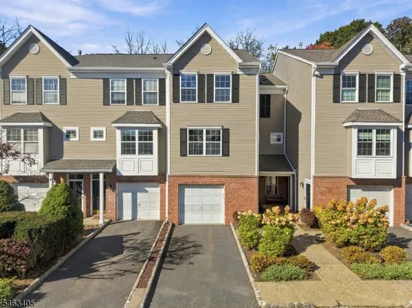 22 Greenbrook Dr #22, Bloomfield Twp., NJ 07003