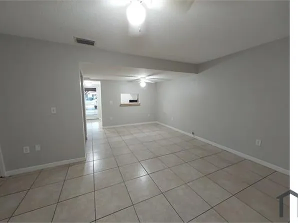 717 66th Ave W, Bradenton, FL 34207