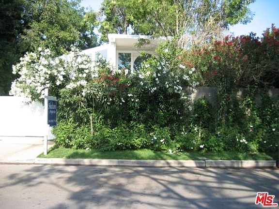 4th image of 5616 Katherine Ave