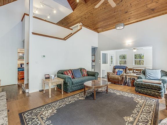 4th image of 3711 Eagle Ridge Rd
