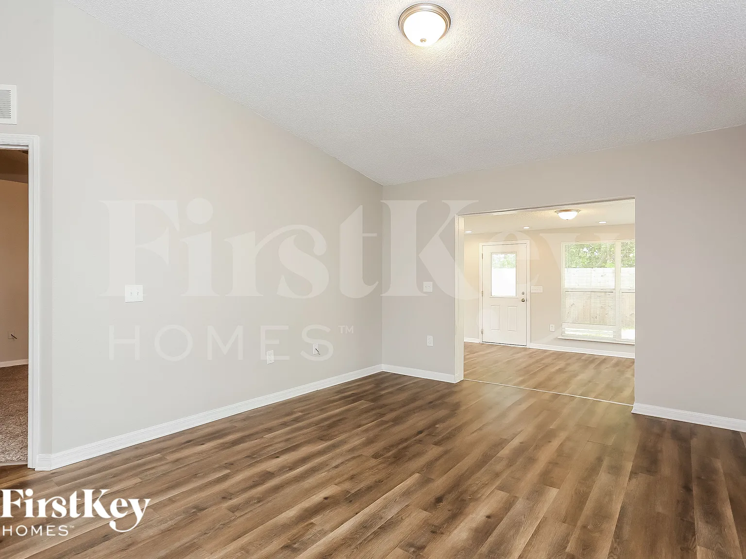 3 bed, 2.0 bath, 1564 sqft, $2,150 — Photo 4