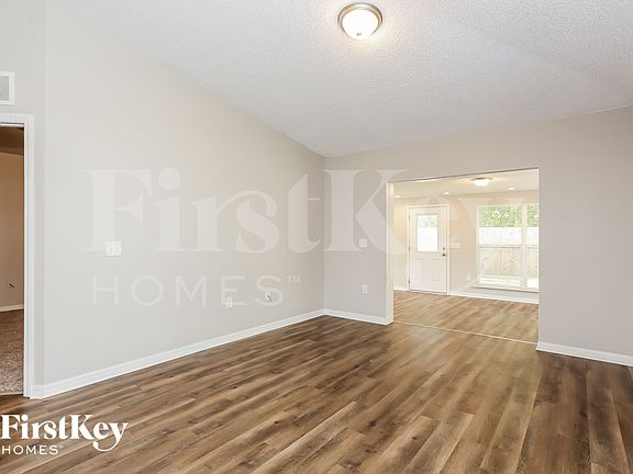 4th image of 8113 N Misty Meadows Ct