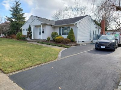 1450 Stephen Marc Ln, East Meadow, NY, 11554