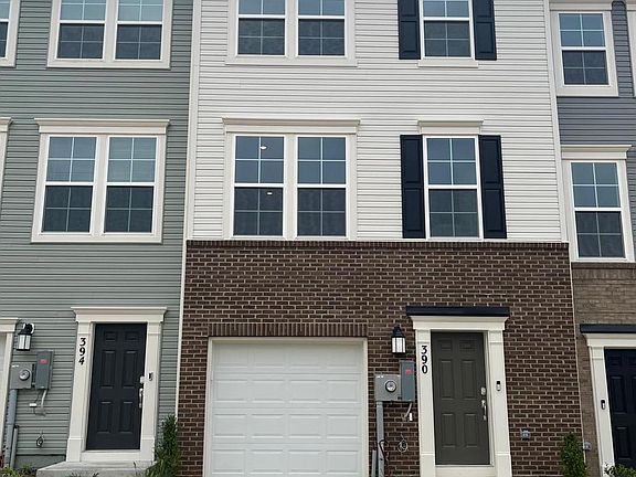 2nd image of 390 Seeback Dr