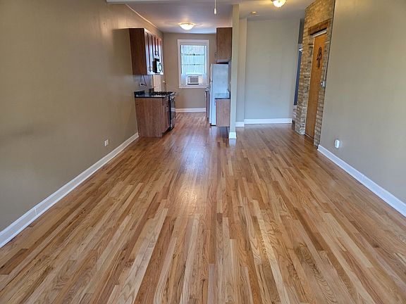 4th image of 7031.5 N Sheridan Rd #2N
