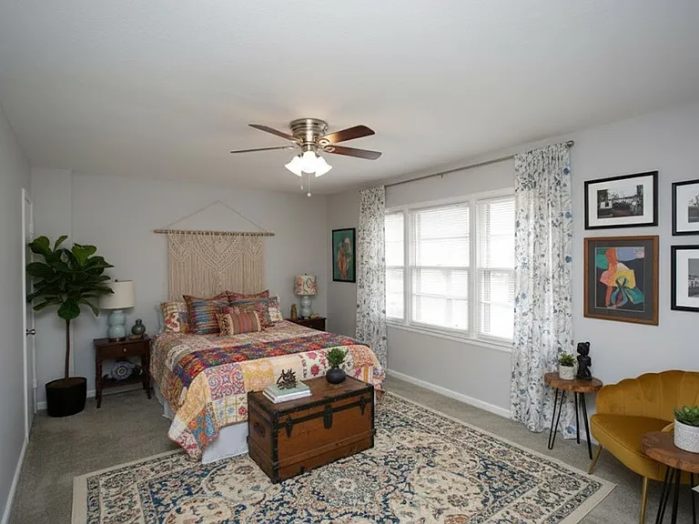 Edgemoor Townhomes — Photo 4
