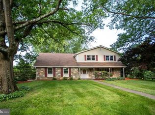 1288 Burnett Rd, Huntingdon Valley, PA 19006