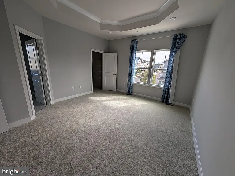 8445 Hamlin St — Photo 11
