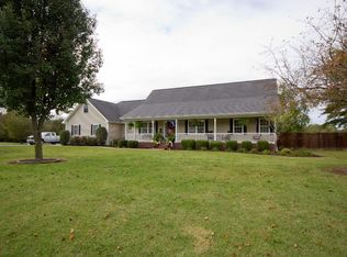 2605 Thoroughbred Cir, West Paducah, KY 42086
