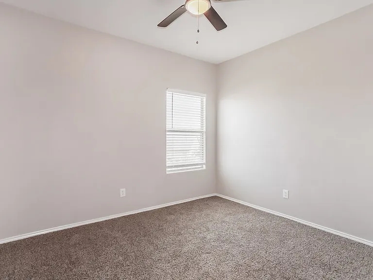 7528 Lazy Spur Blvd — Photo 13