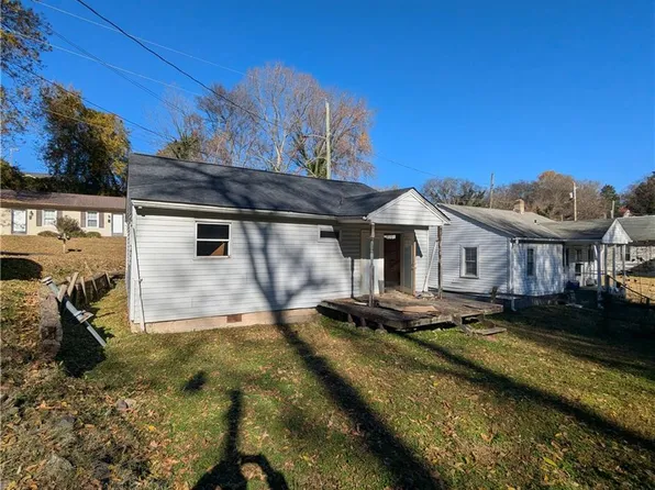 7 Pine St, Lexington, NC 27292