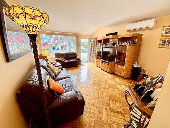 4th image of 3401 Avenue P