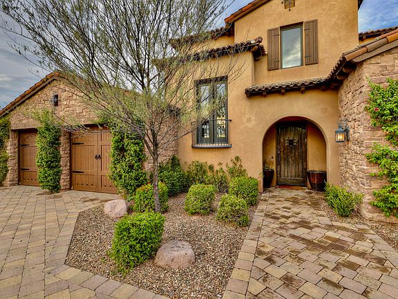 3rd image of 3033 S Prospector Cir