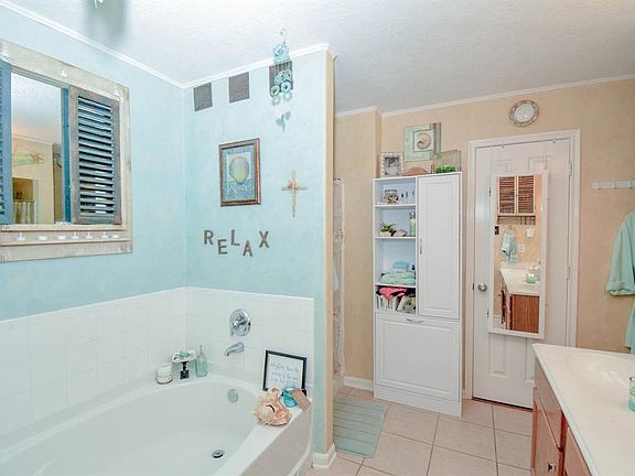 3rd image of 5485 N Buffalo Cir