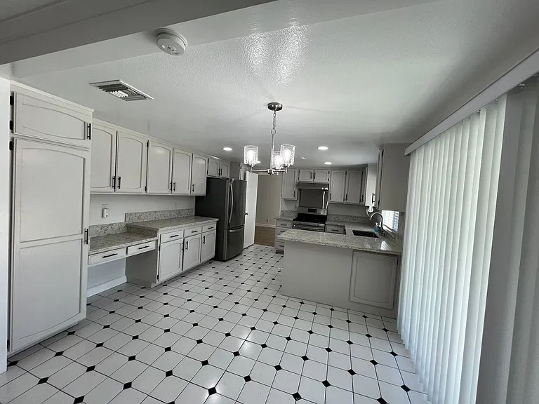 19806 Strathern St — Photo 10