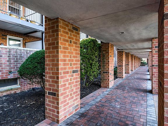 2nd image of 32 Pearsall Ave APT 4G