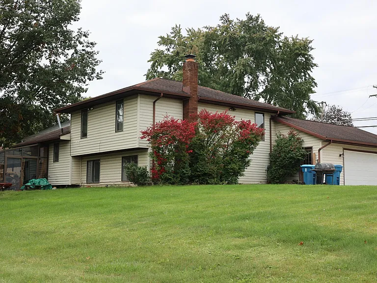 1163 Jacoby Rd — Photo 3