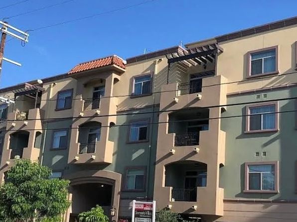 10951 Bloomfield St #2080