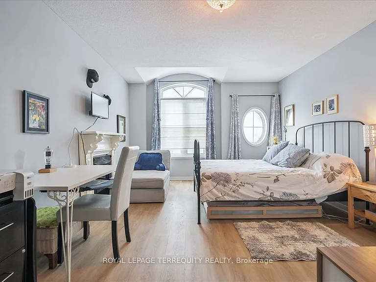 101 The Queensway #Townhouse 2 — Photo 30
