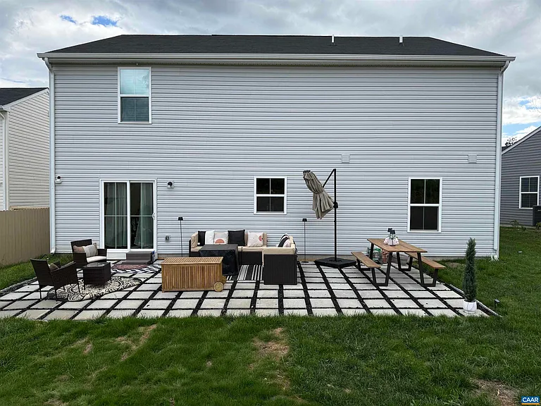 109 Walsh Ln — Photo 9
