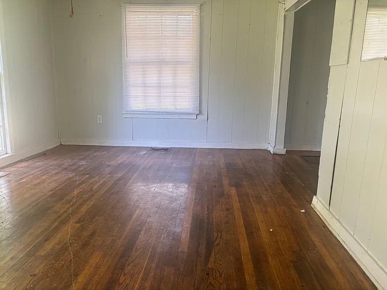 160 Ferguson Dr — Photo 4