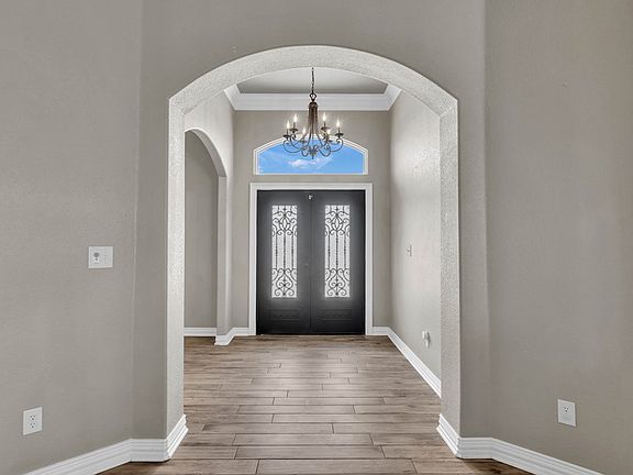 4th image of 250 Virgil Dr