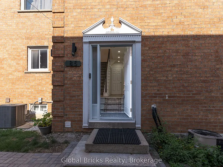 85 Millstone Dr — Photo 2