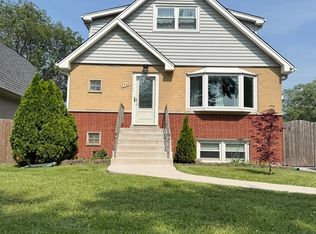 7743 Cronin Ave, Justice, IL 60458