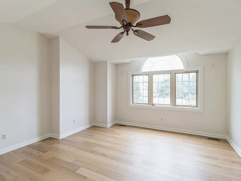 13585 Summit Dr — Photo 19