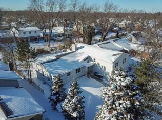 20 N Regency Dr E, Arlington Heights, IL