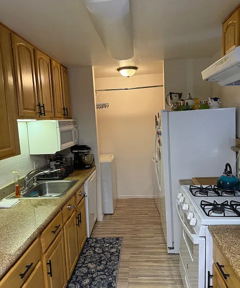 2189 Lakeview Cir — Photo 7