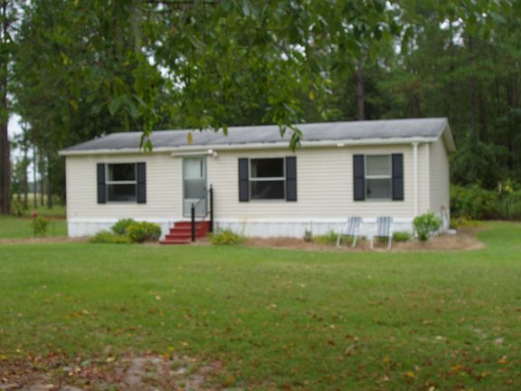 3/2 mobile on property very