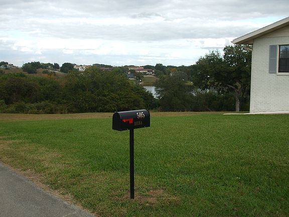 5th image of 505 Reba Dr